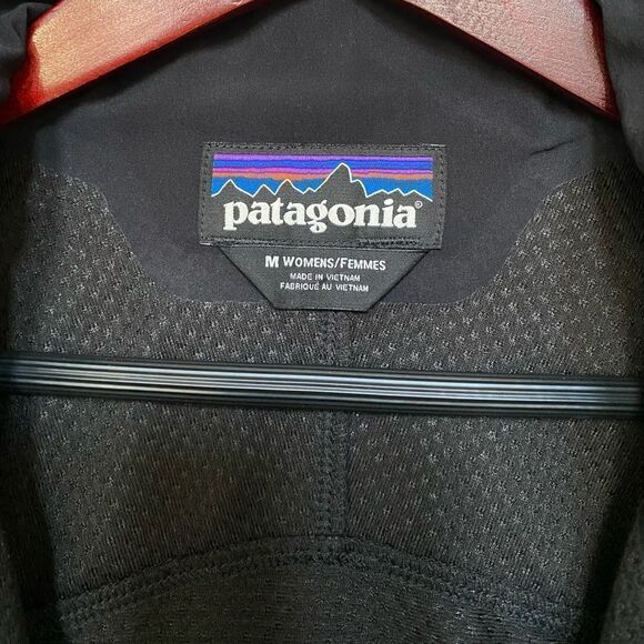 Patagonia Black Windbreaker Softshell Jacket Women’s - Picture 2 of 8